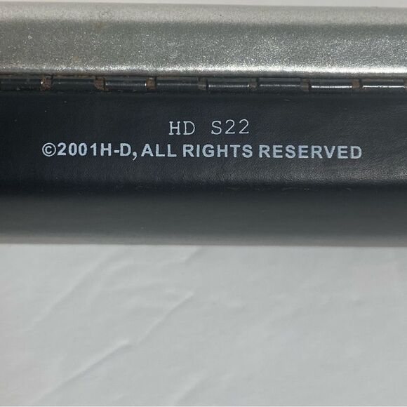 Harley-Davidson Silver and Black Hinged Hard Eyeglass Case - Picture 3 of 12